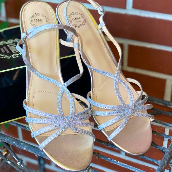 NWT L.Miller IM FELIPA low heels silver - Picture 1 of 3